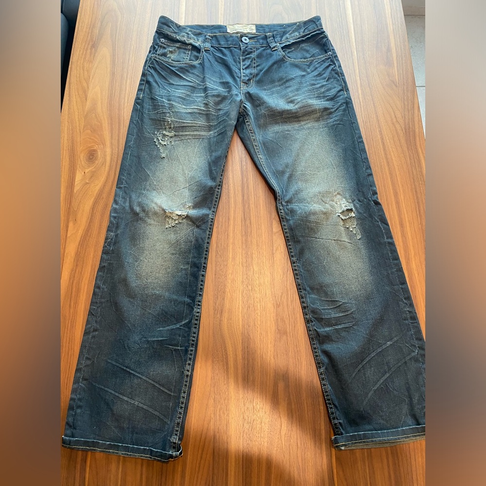 Ecko Unlimited Relaxed Fit Jeans - Distressed Blue